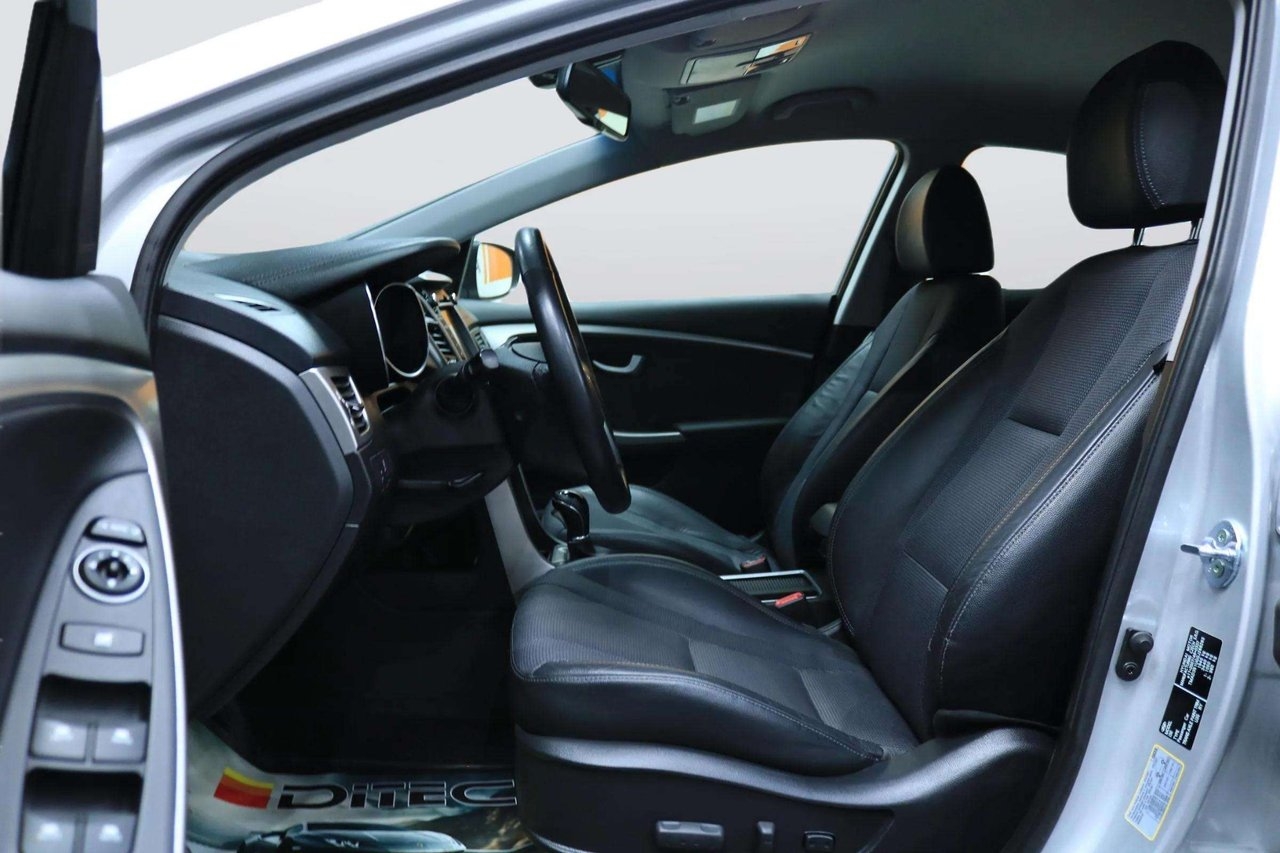Hyundai i30 5d 1.6CRDi DCT Premium GPS 2016, bild 6/24