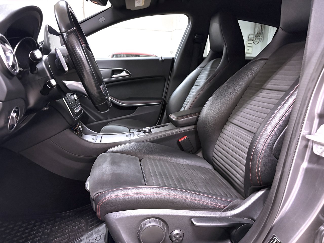 Mercedes-Benz CLA 2017, kuva 3/10