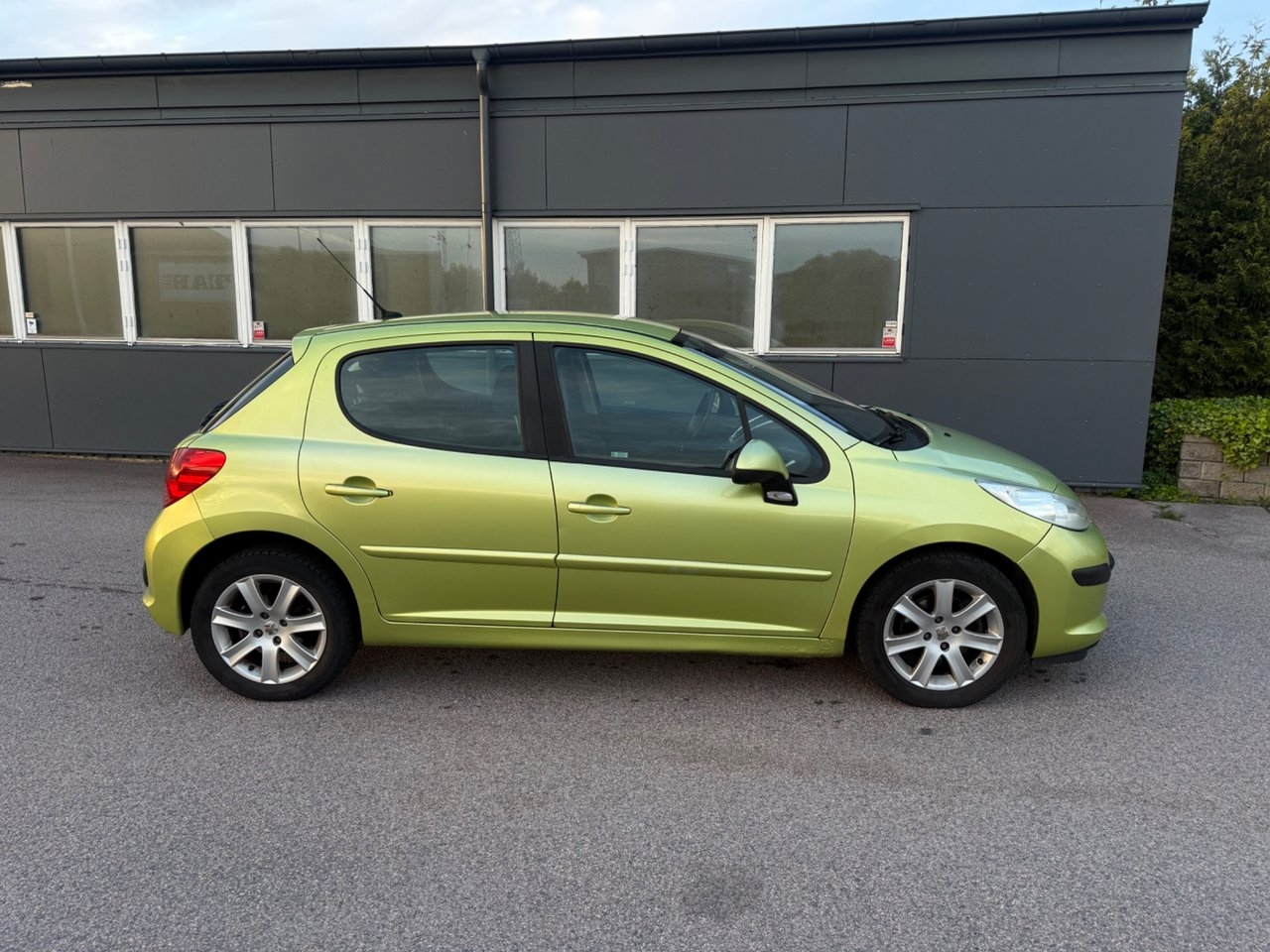 Peugeot 207 5-dörrar 1.6 Sport 2007, bild 6/24