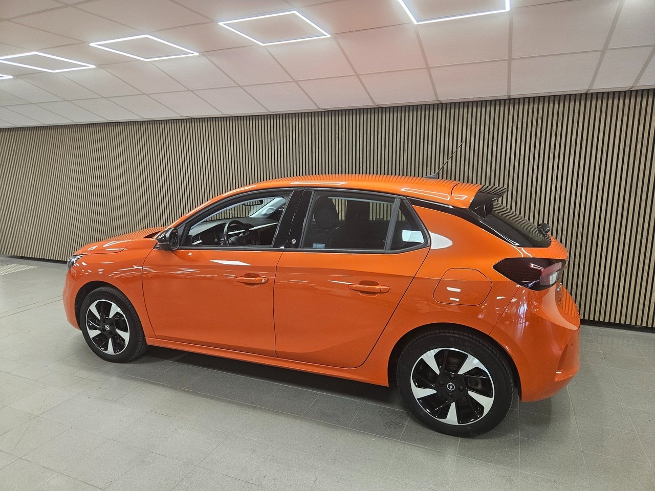 Opel Corsa-e e Design Line 2022, kuva 4/11