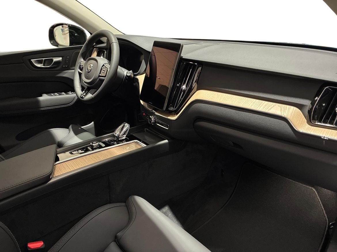 Volvo XC60 T6 Plus Dark Nordic Edition 2027, bild 4/15
