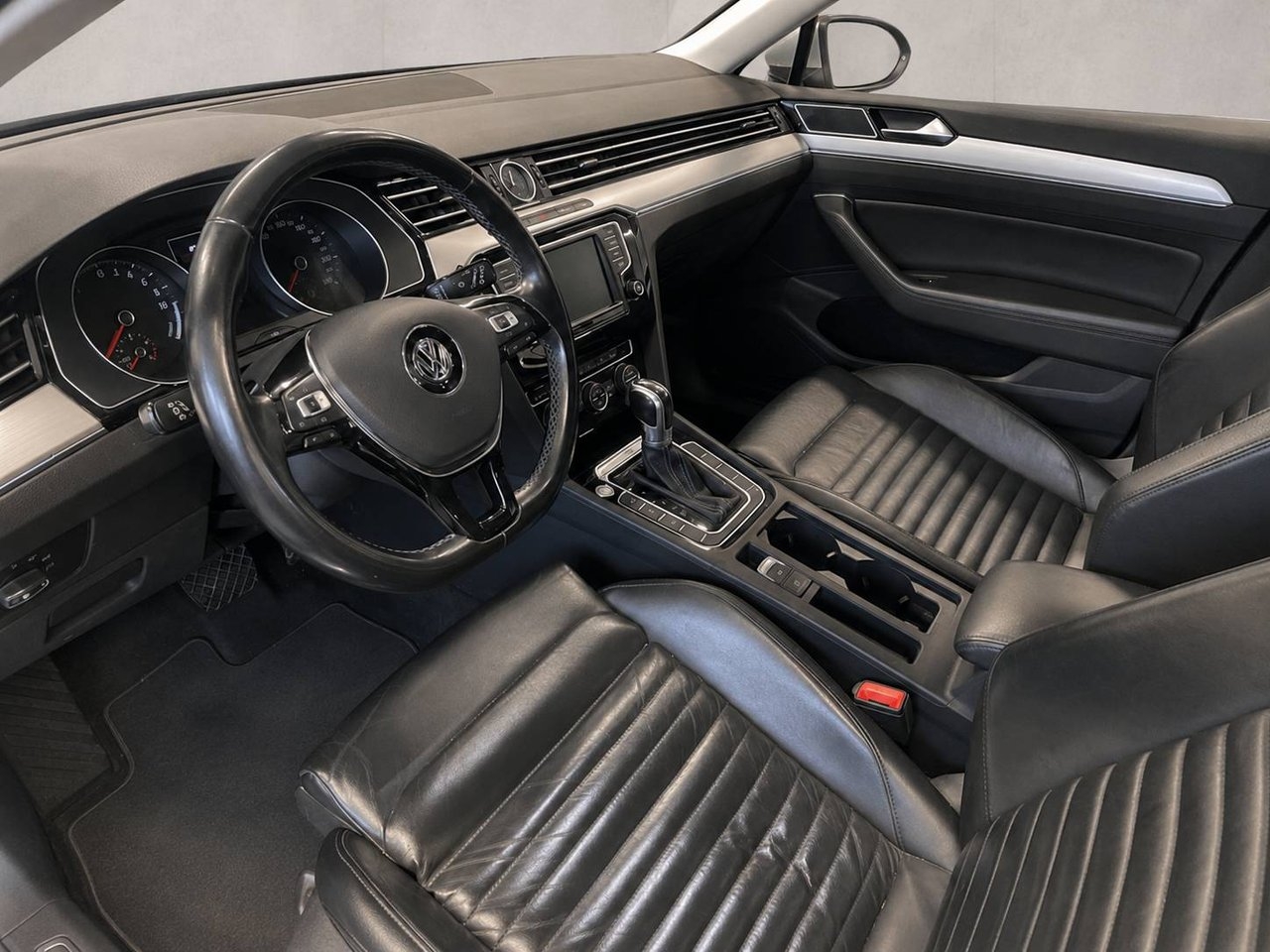 Volkswagen Passat 2017, bild 5/9