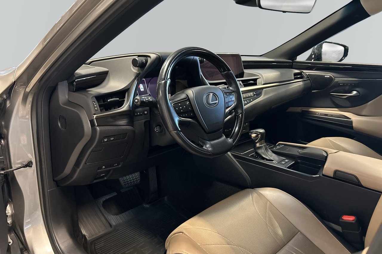 Lexus ES 300h Luxury ML 2019, bild 6/14
