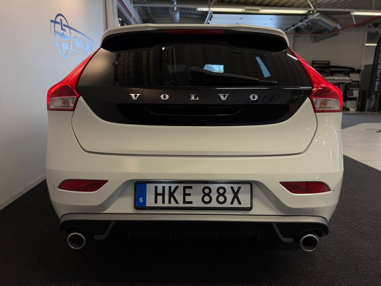 Volvo V40 D3 Geartronic R-Design 2019, bild 4/10