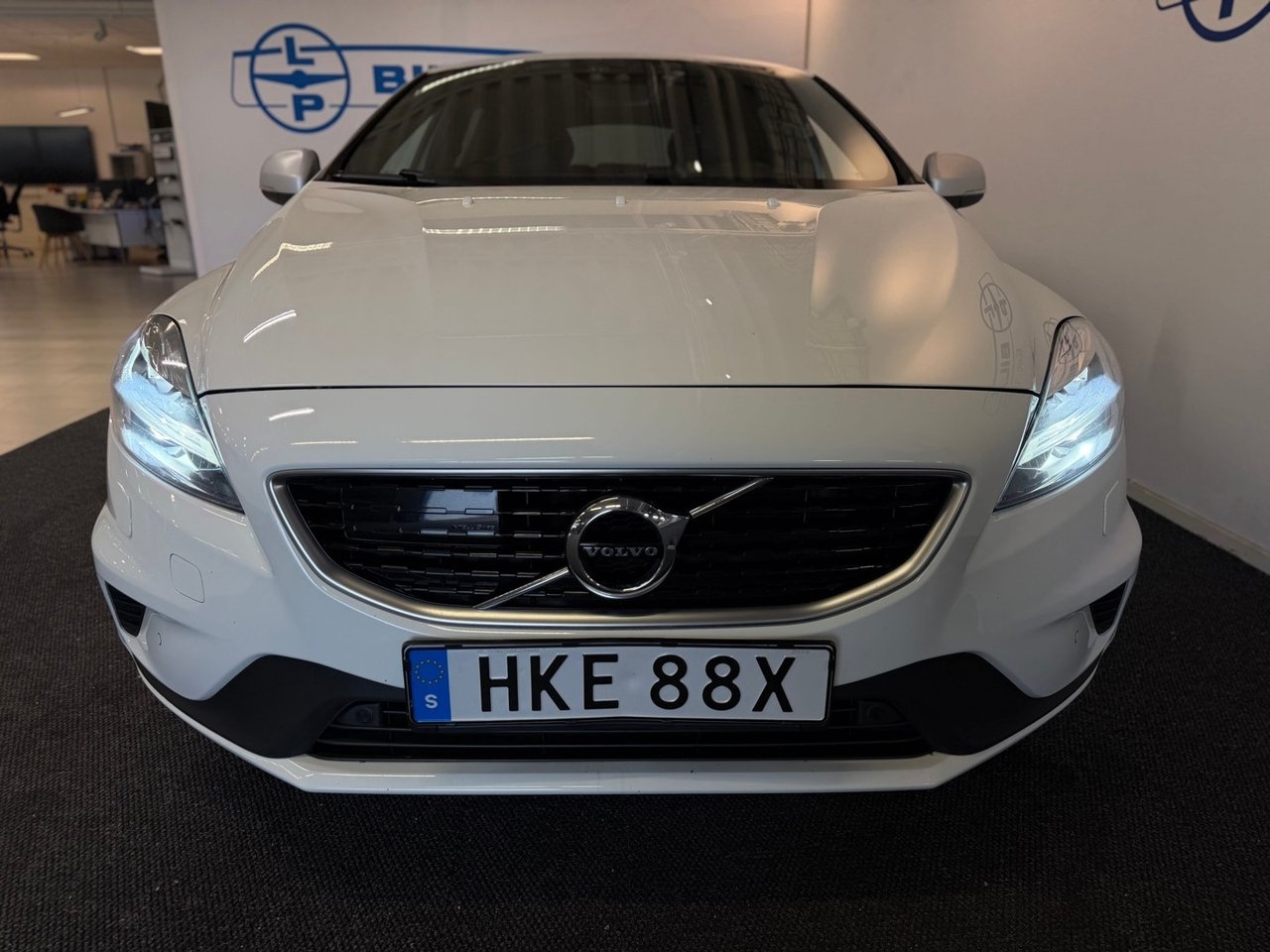 Volvo V40 D3 Geartronic R-Design 2019, bild 6/10