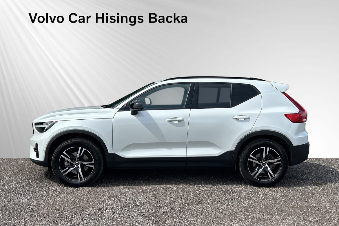 Volvo XC40 B3 FWD Bensin Plus Dark 2026, bild 4/10