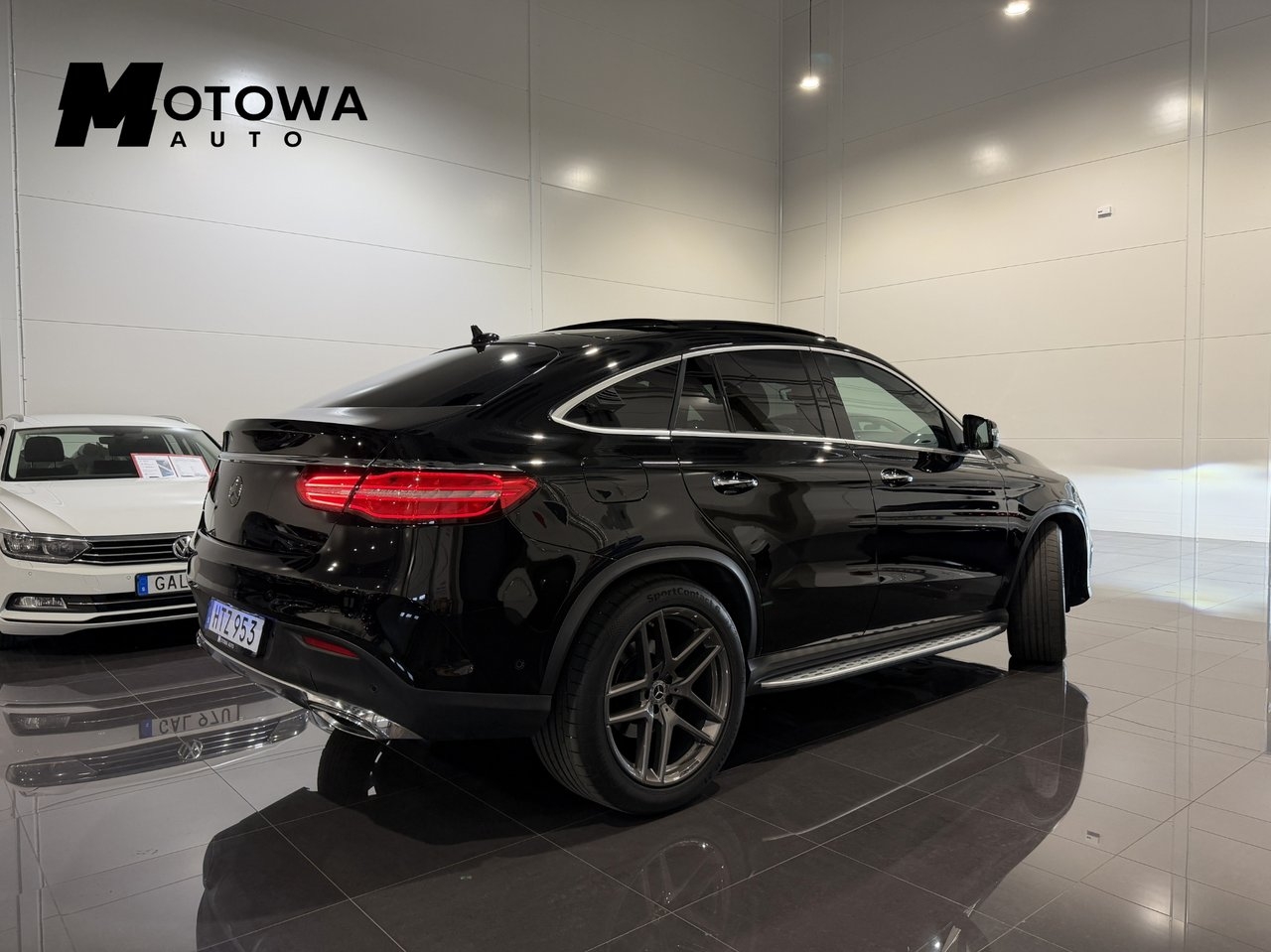 Mercedes-Benz GLE 2016, bild 2/10