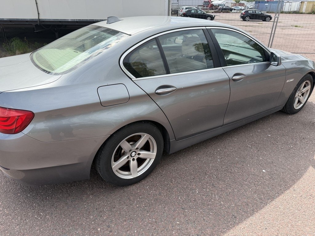 BMW 528 2010, bild 3/9