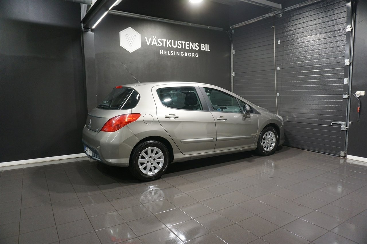 Peugeot 308 2011, bild 7/10