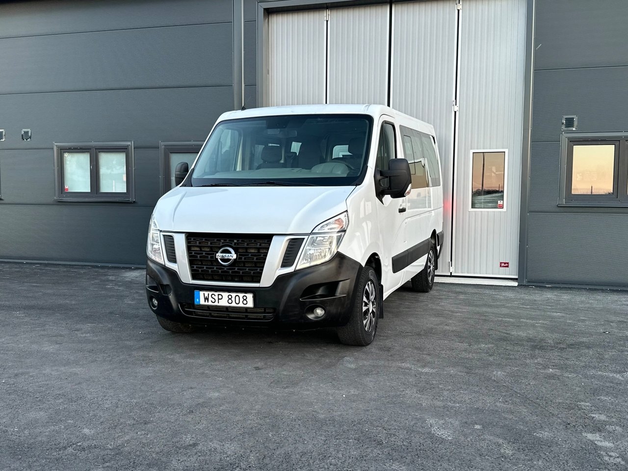 Nissan NV400