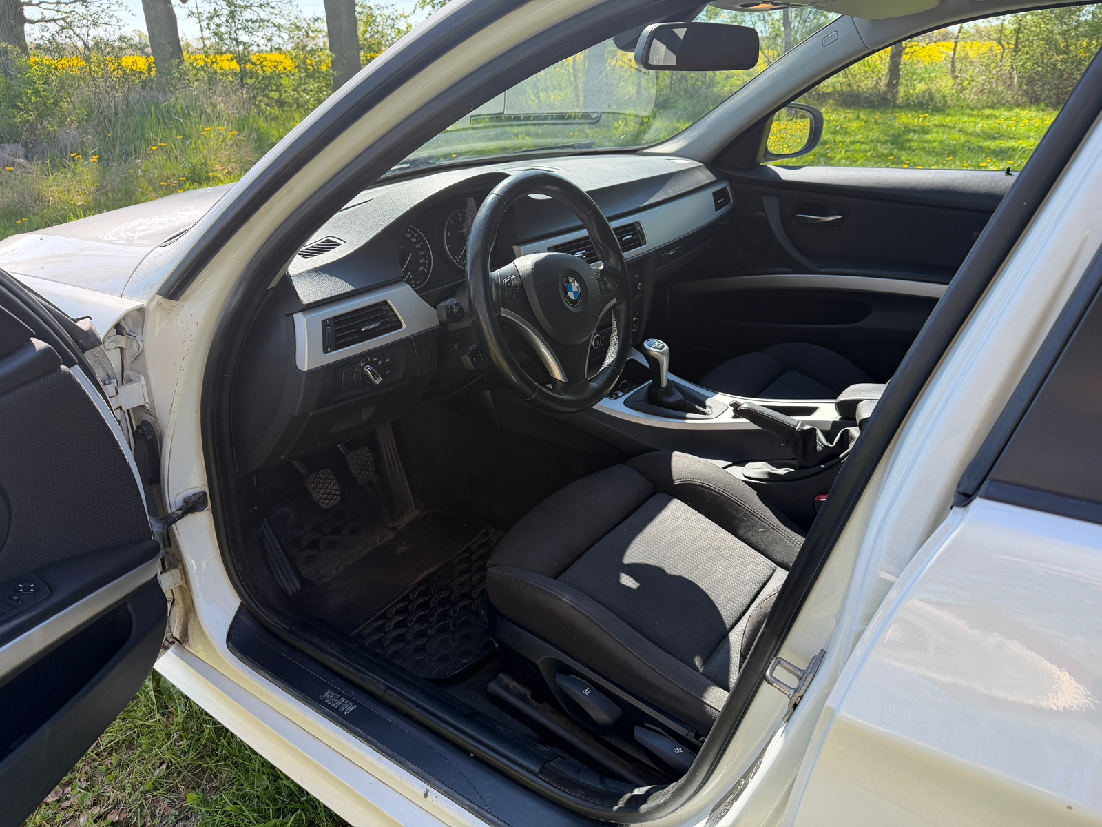 BMW 320 i Touring Manuell 2010, bild 4/6