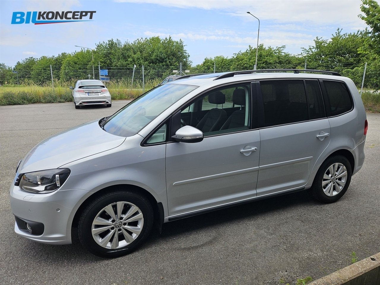 Volkswagen Touran 2014, photo 6/18
