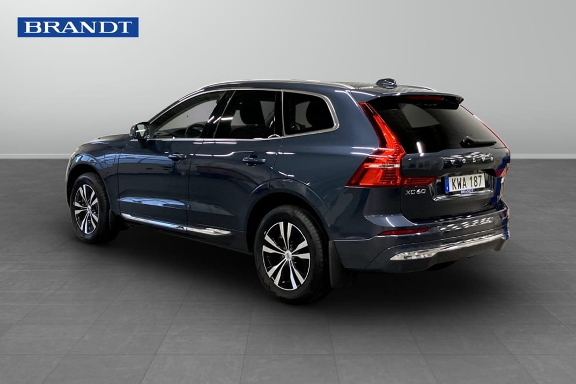 Volvo XC60 Recharge T6 Core Edition 2023, bild 2/10