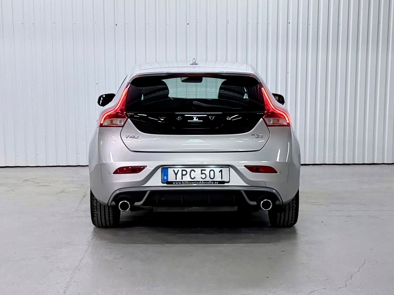 Volvo V40 T3 R-Design Automat VOC 2019, photo 4/10