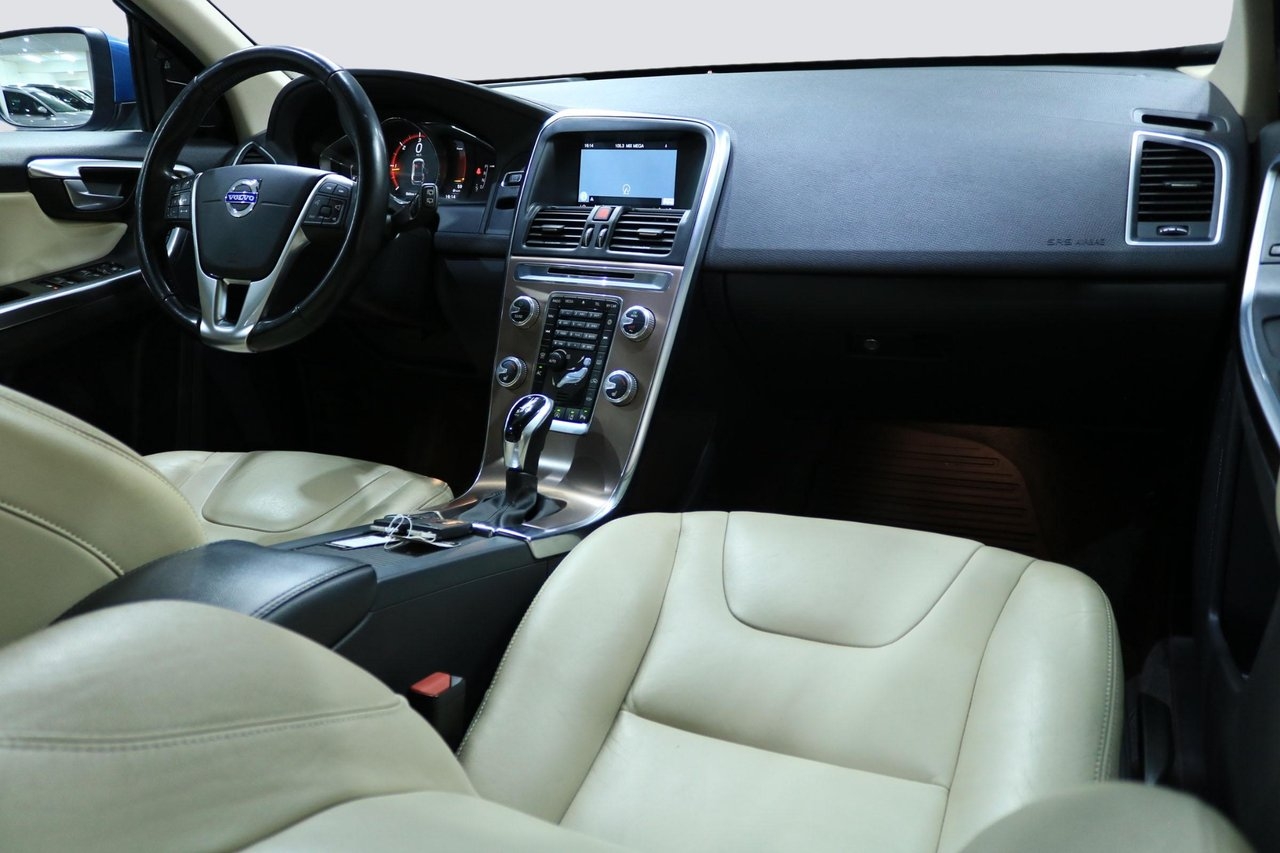 Volvo XC60 2017, kuva 7/28