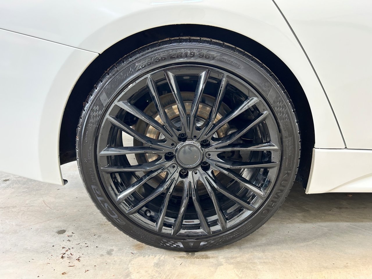 BMW 330 2017, bild 5/18