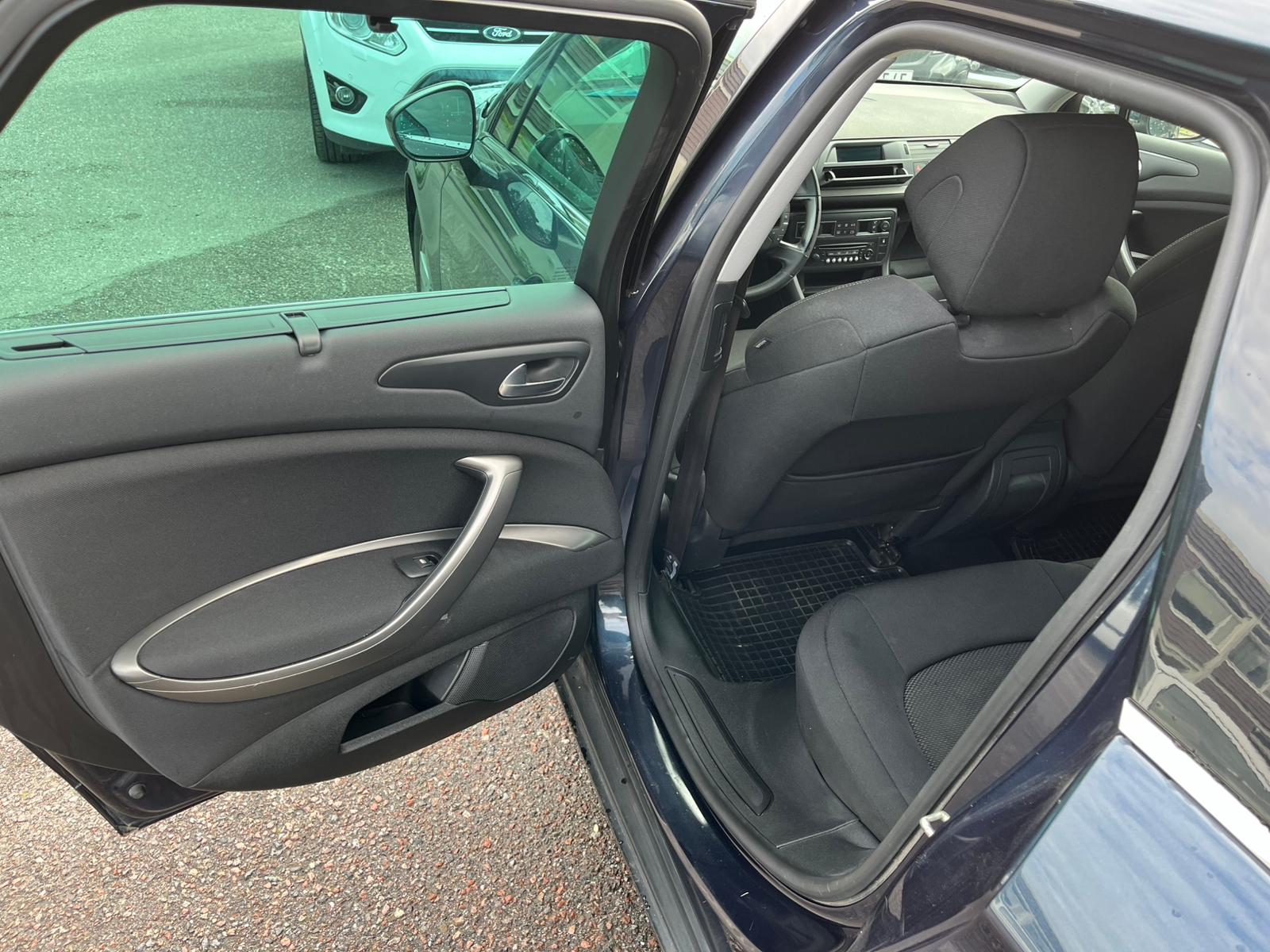 Citroen C5 Tourer 1.6 HDi Manuell 2013, bild 6/10