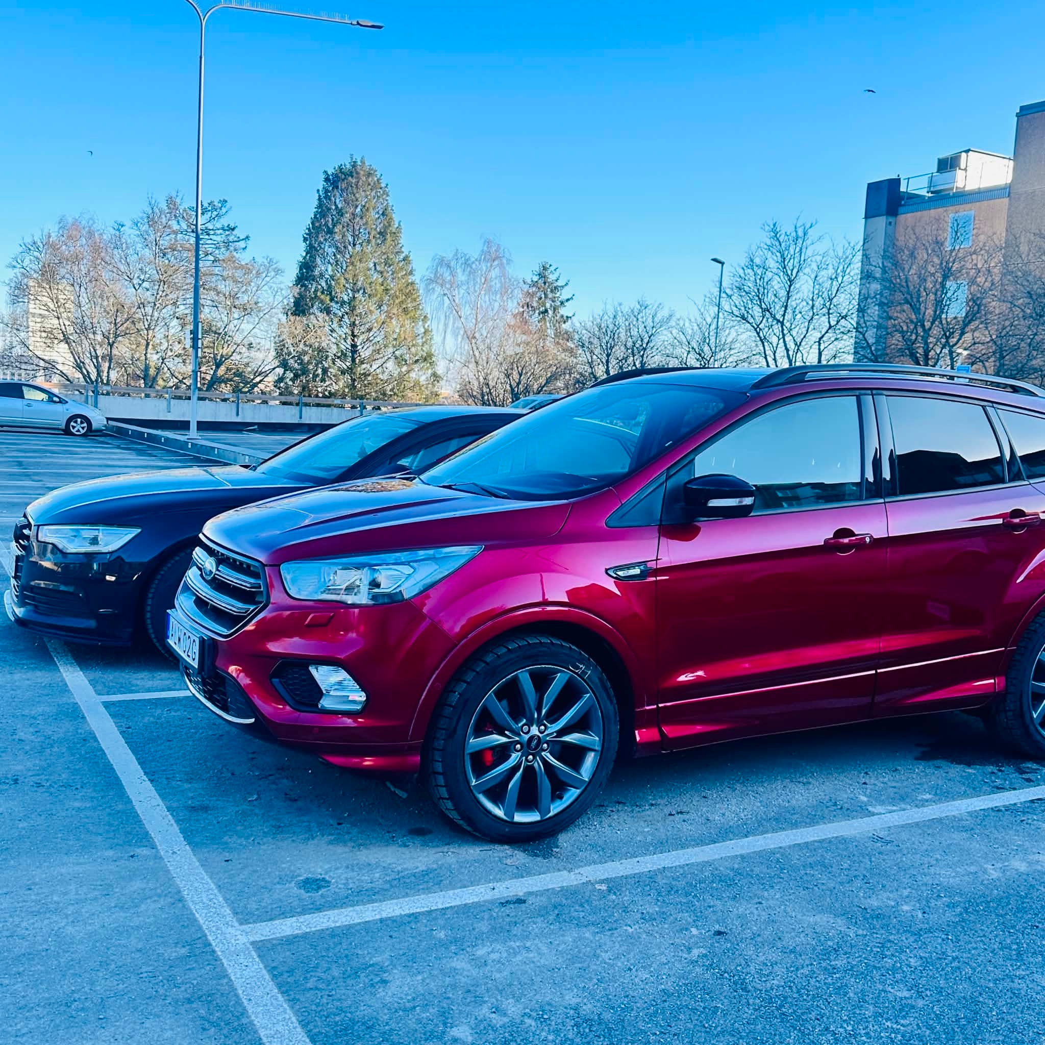 Ford Kuga 1.5 EcoBoost SelectShift 2019, bild 2/7