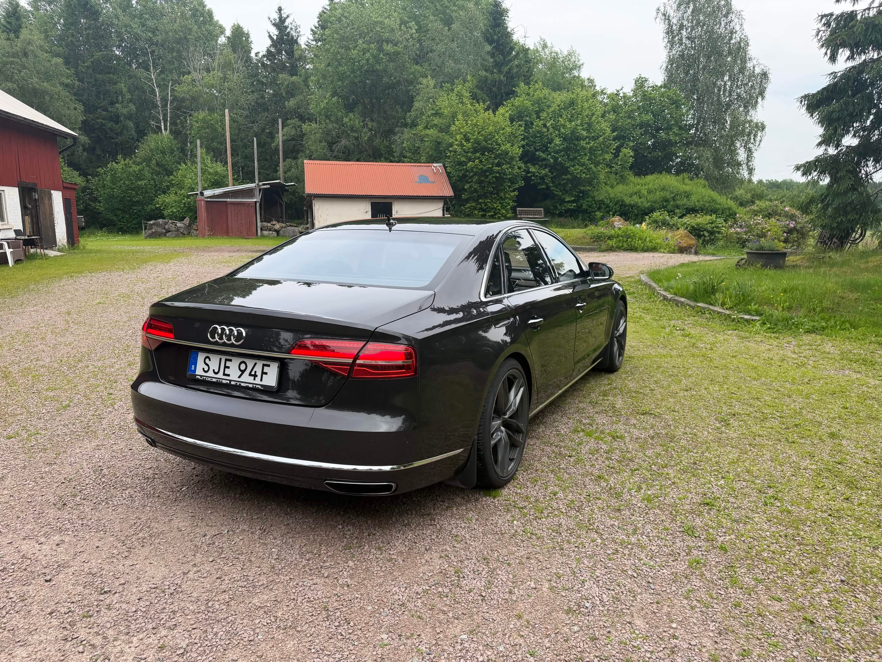 Audi A8 4.0 V8 TFSI 2014, bild 2/6