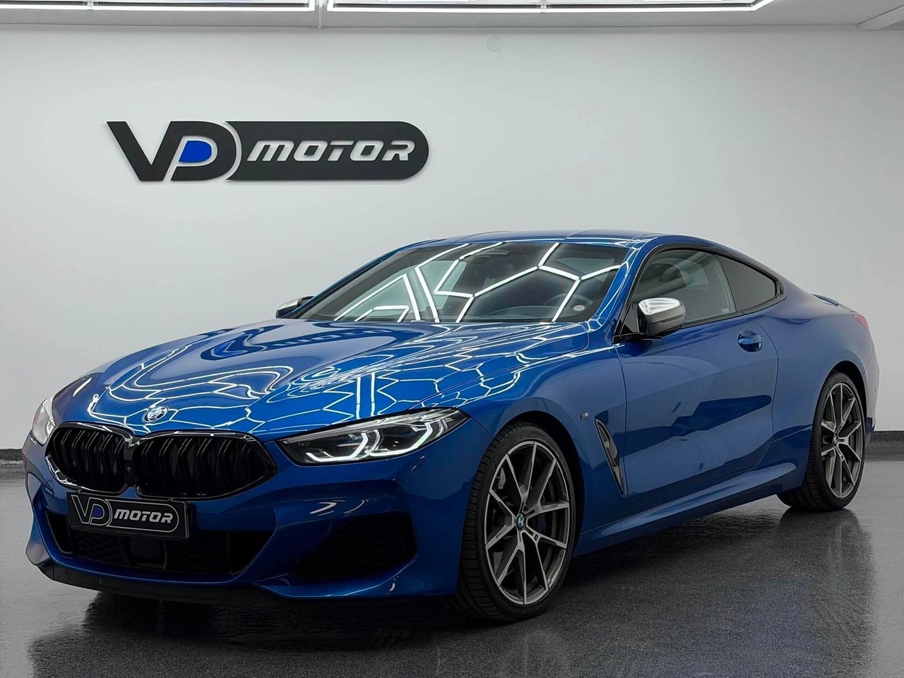 BMW M850i