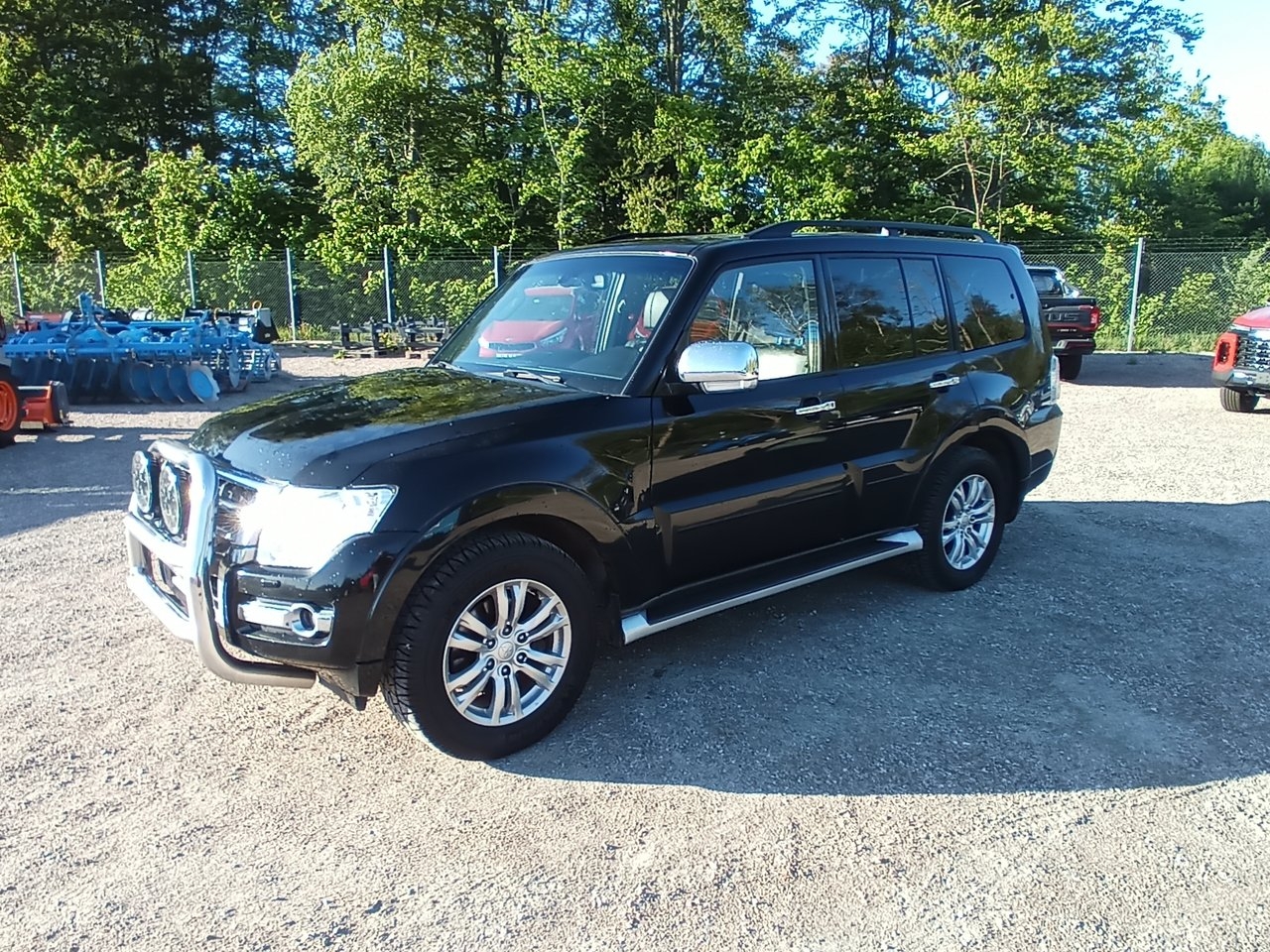 Mitsubishi Pajero 2017, bild 3/10