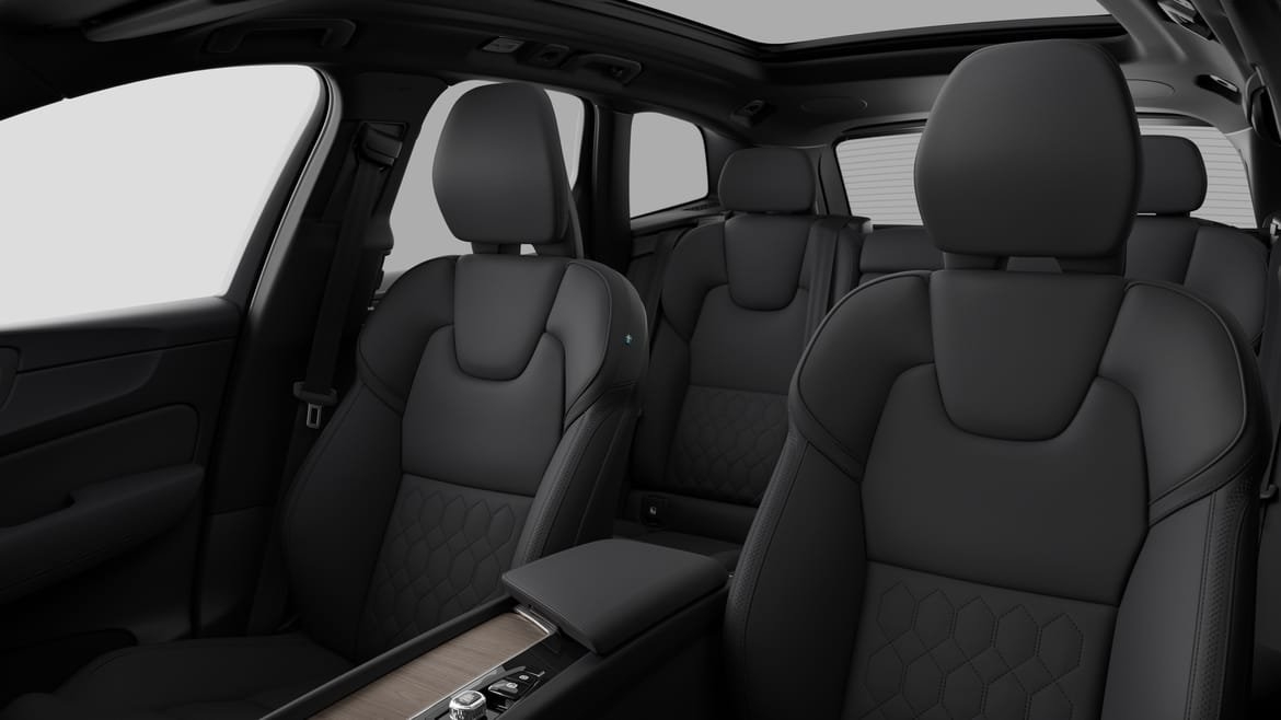 Volvo XC60 T6 Plus Dark Nordic Edition 2026, bild 4/7