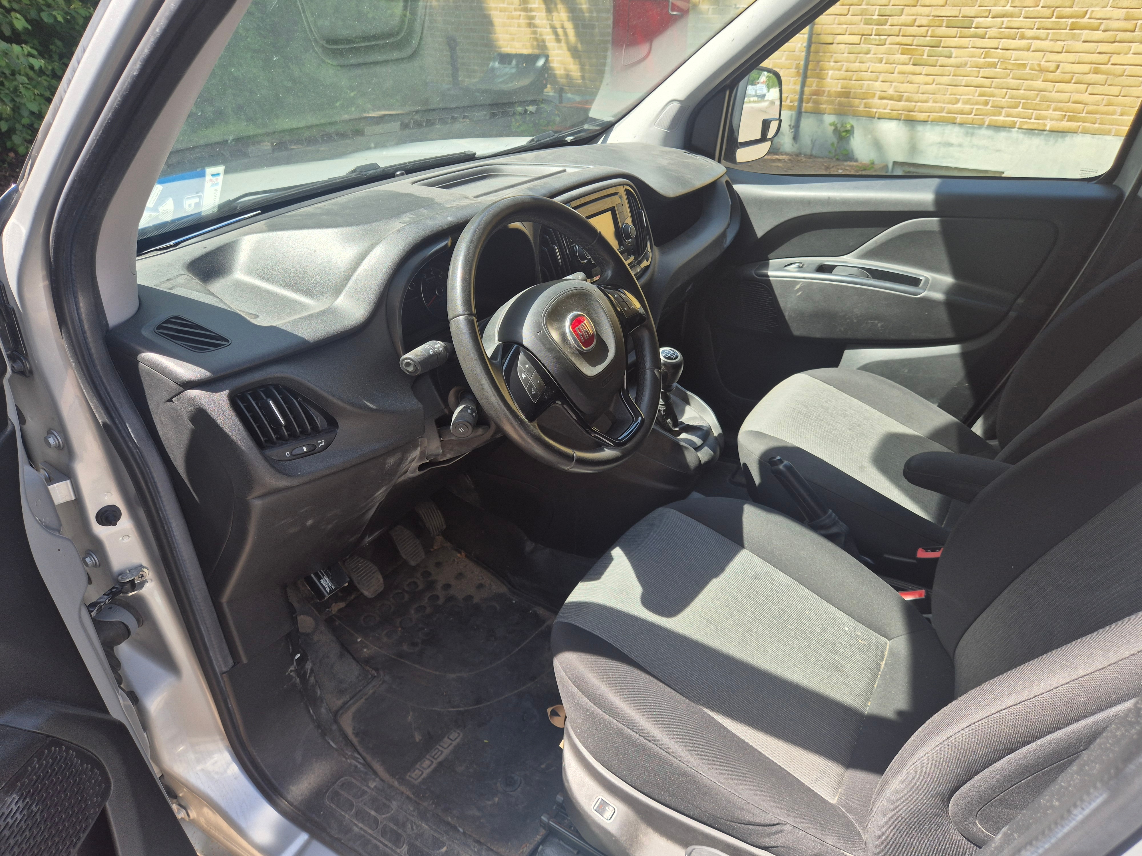 Fiat Doblo Fiad Doblo 1.4t CNG 2016, bild 2/8