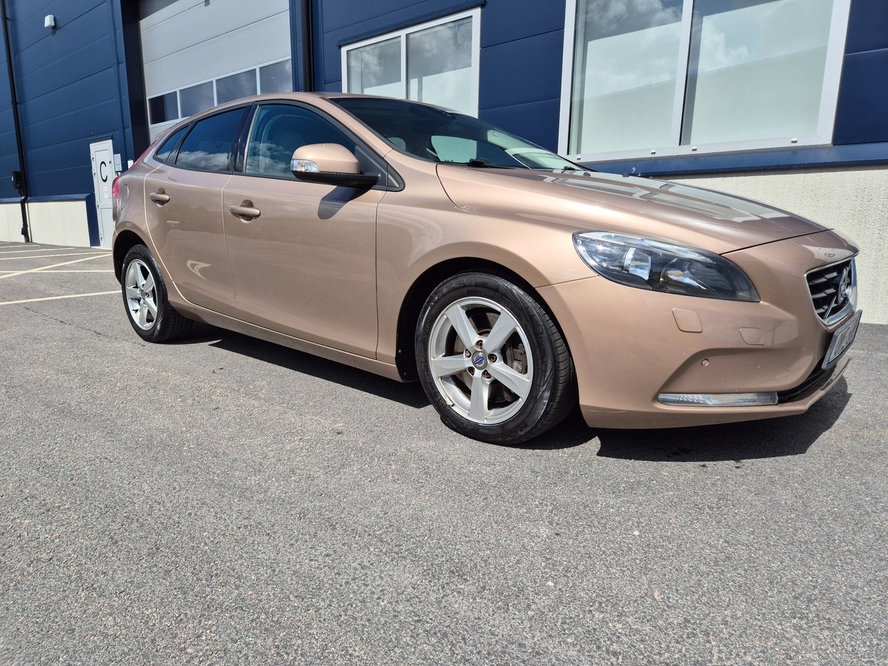 Volvo V40 2016, kuva 2/10
