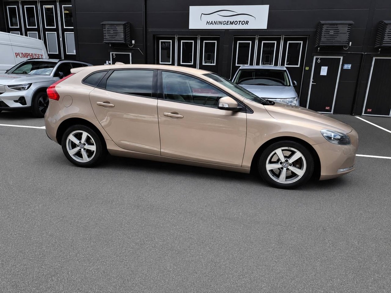 Volvo V40