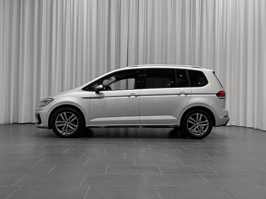 Volkswagen Touran TDI 150hk DSG 2023, bild 2/17