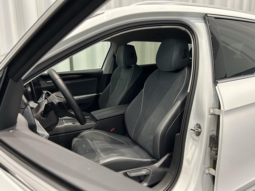 Volkswagen Passat 2025, bild 6/10