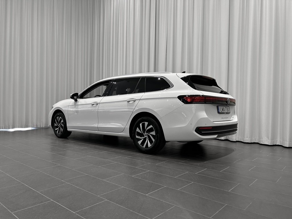 Volkswagen Passat 2025, bild 3/10