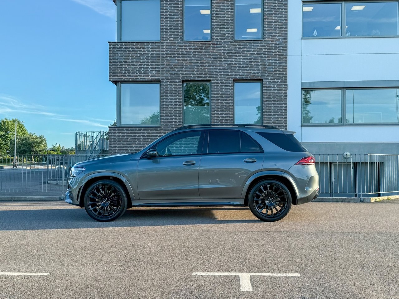 Mercedes-Benz GLE 2020, kuva 2/9