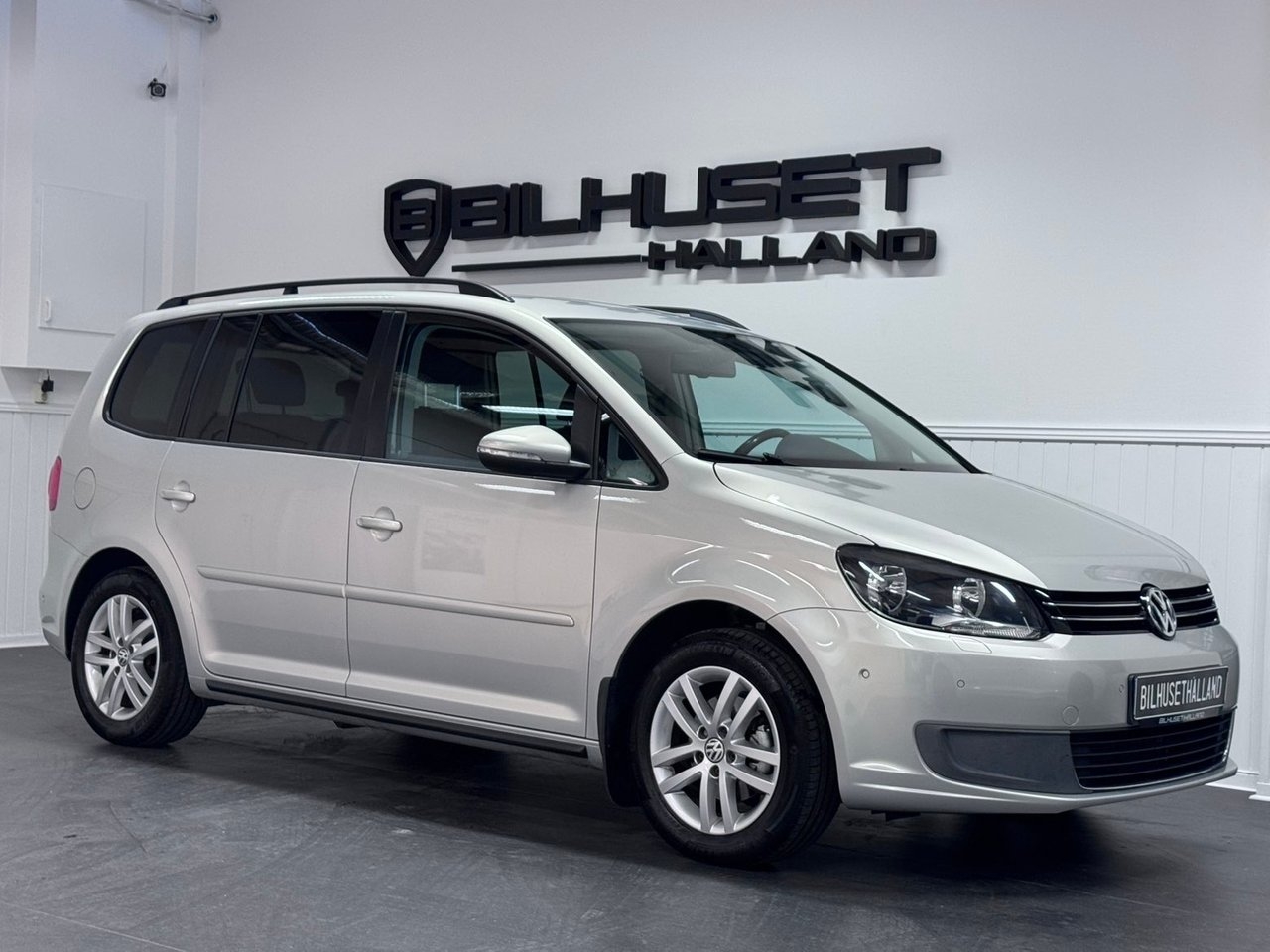 Volkswagen Touran 2011, bild 5/26