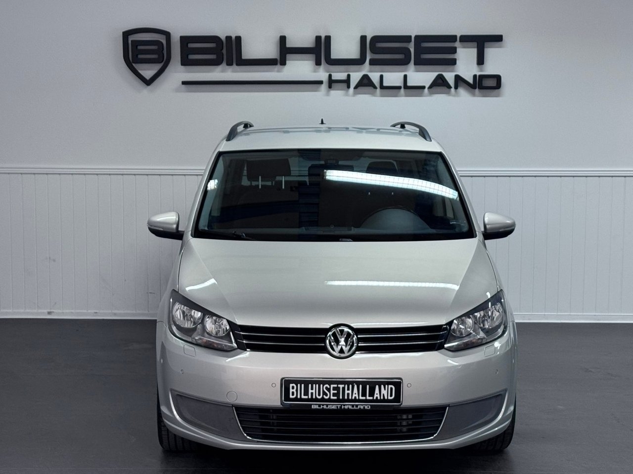Volkswagen Touran 2011, bild 3/26