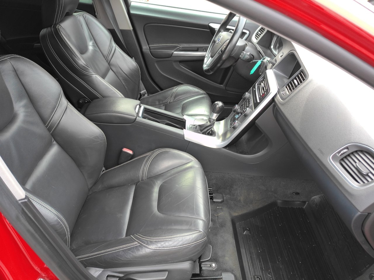 Volvo V60 2014, photo 7/10