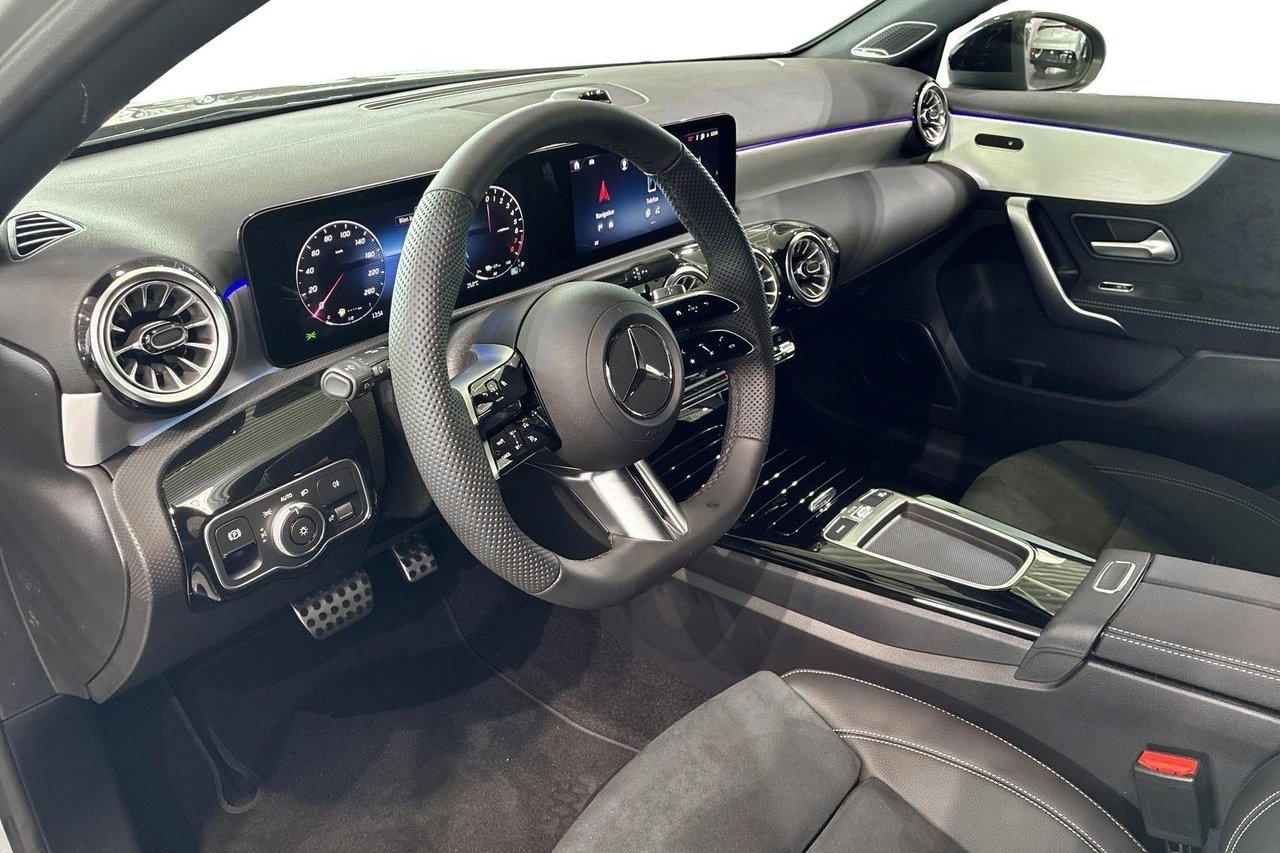 Mercedes-Benz A 250 e 2027, photo 6/10