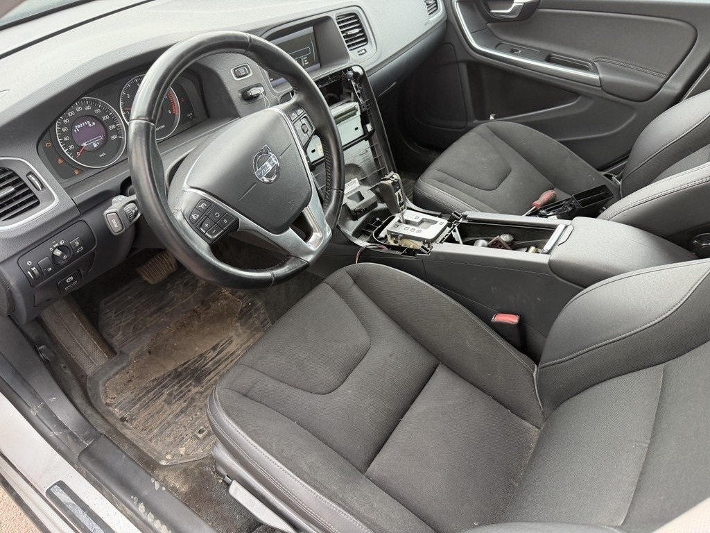 Volvo V60 D2 Powershift Momentum Euro 5 2012, bild 4/9