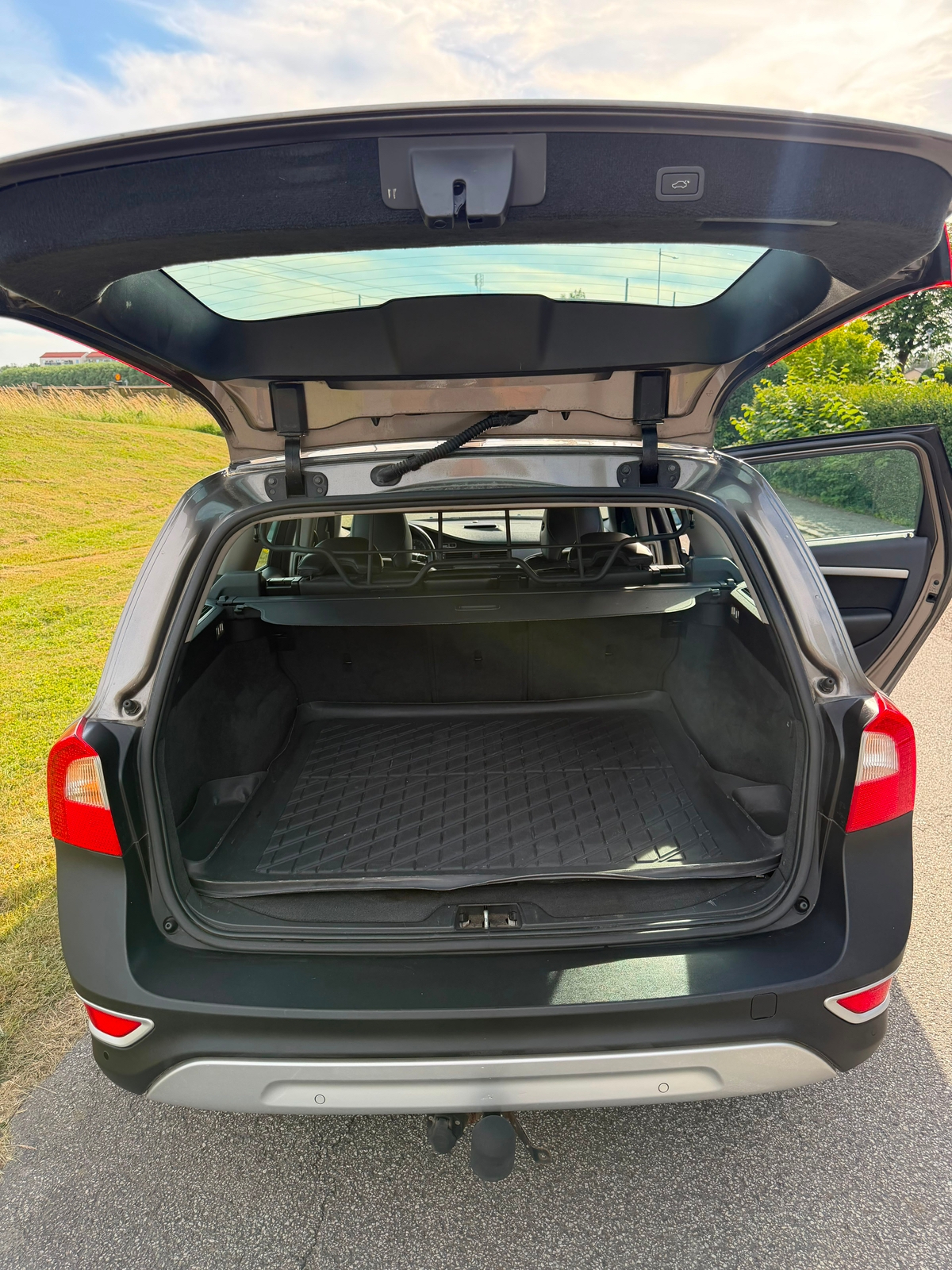 Volvo XC70 D5 Geartronic/ Momentum 2010, kuva 5/10