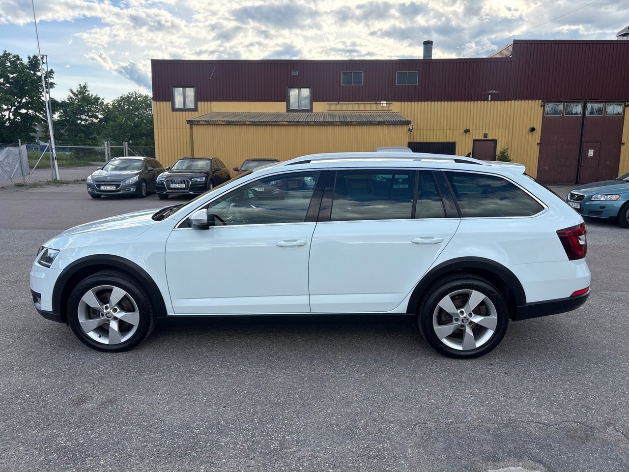 Skoda Octavia 2019, bild 2/10