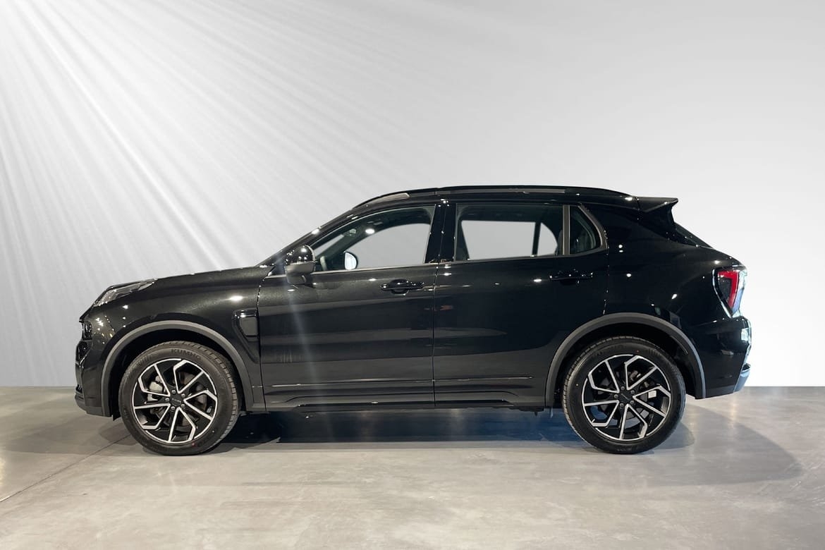 Lynk & Co 01 Core PHEV 2025, bild 3/10
