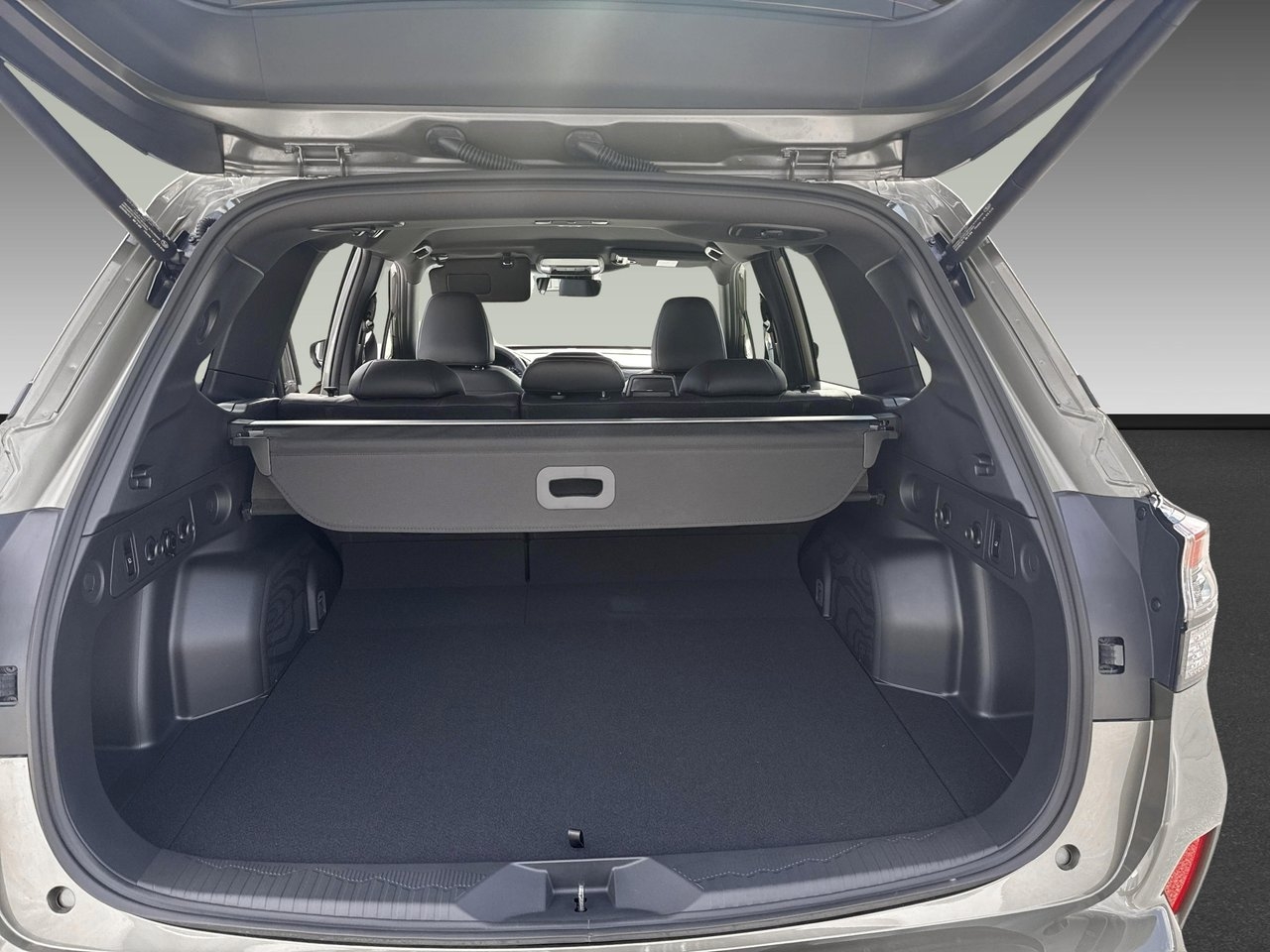 Subaru Forester 2.0i e-boxer Limited 2026, bild 7/15