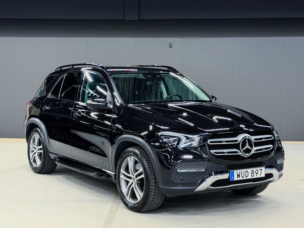 Mercedes-Benz GLE 2021, kuva 4/10