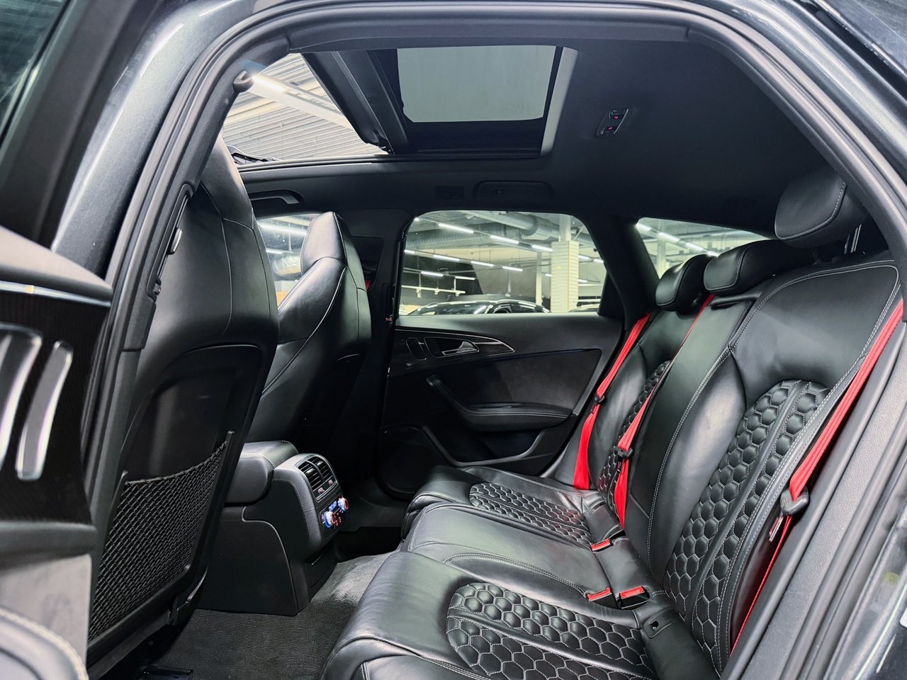 Audi RS6 2017, bild 7/30