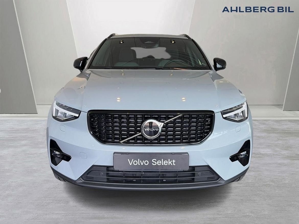 Volvo XC40 B3 FWD Bensin Plus Dark 2025, bild 5/10