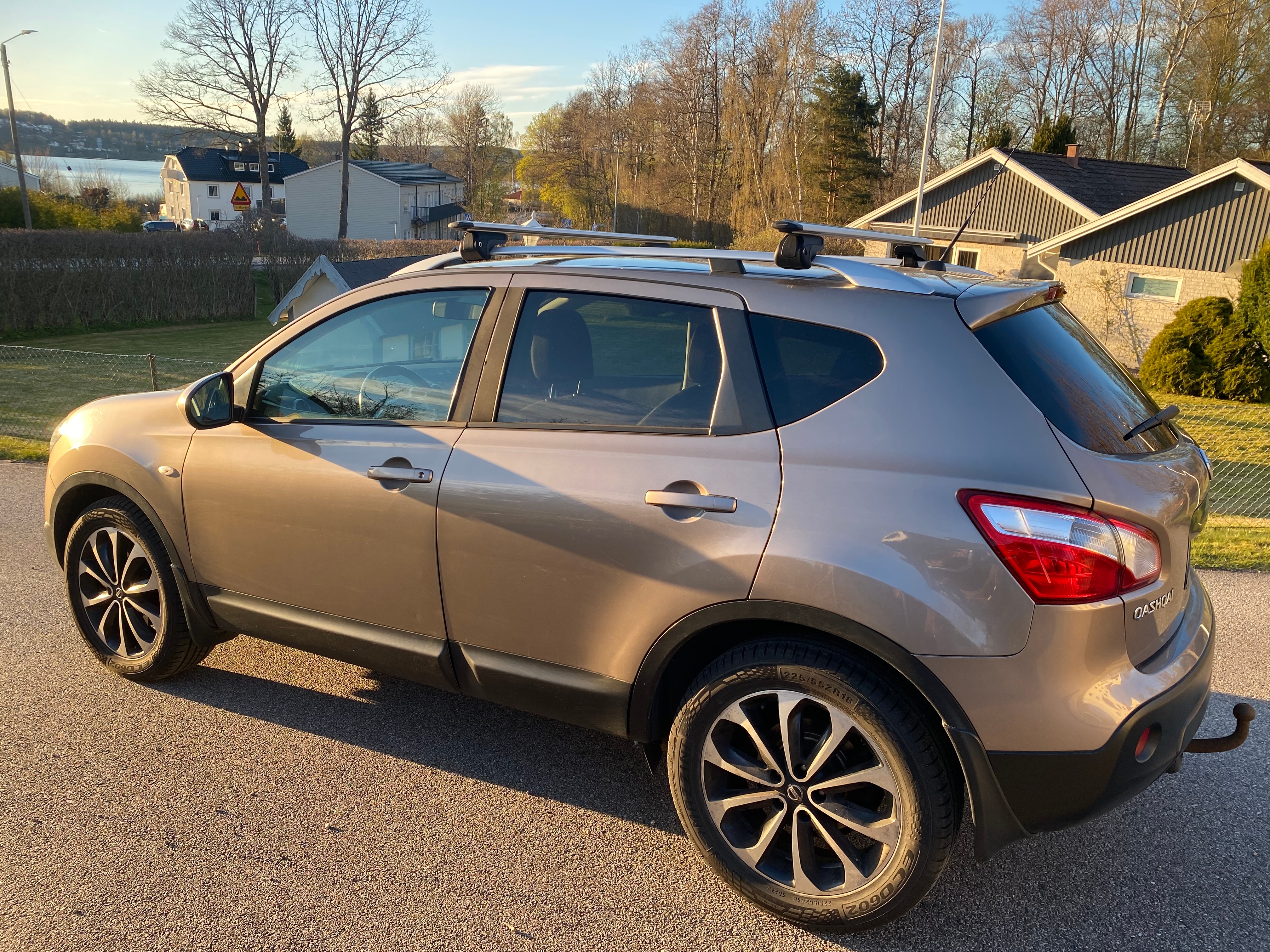 Nissan Qashqai 2.0 dCi 4x4 Automatisk 2011, kuva 2/9