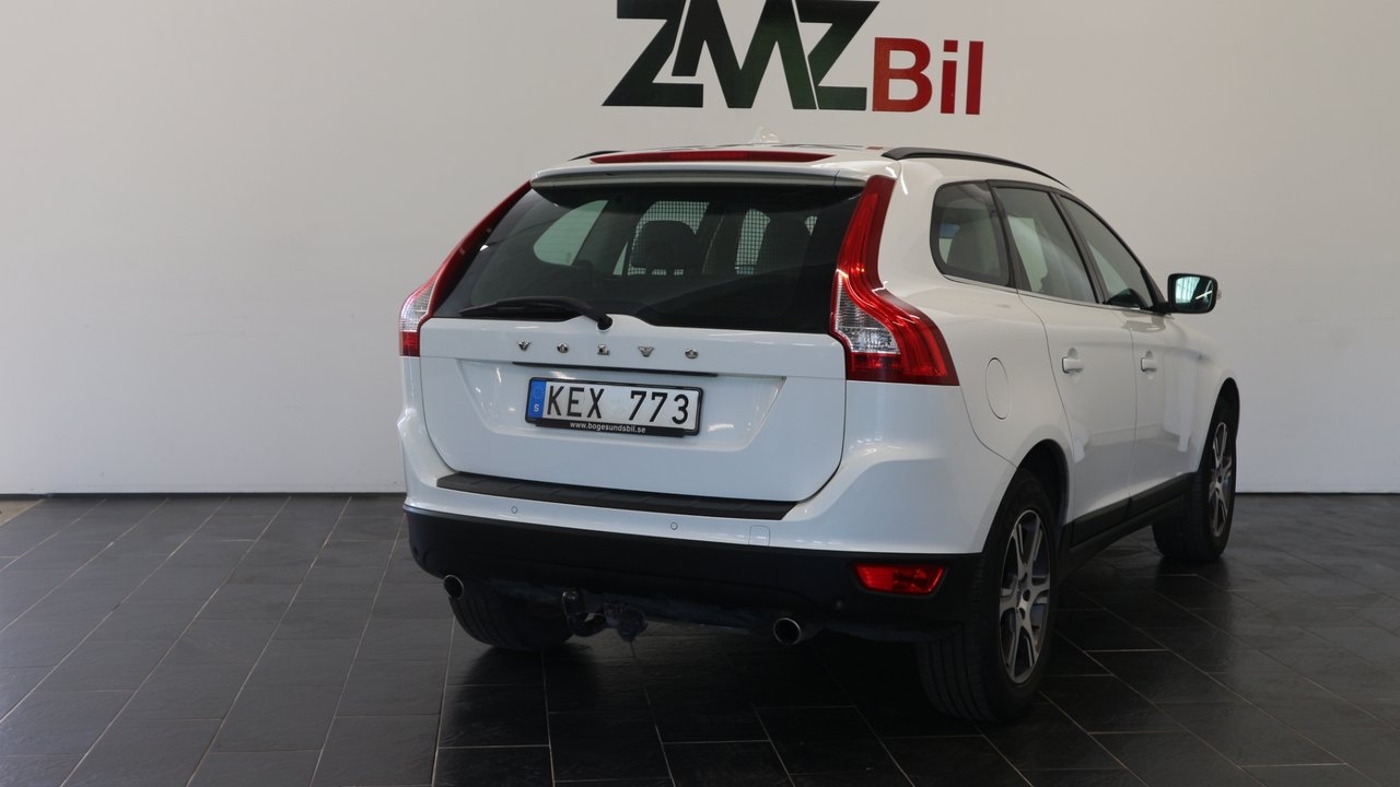 Volvo XC60 D4 AWD Geartronic Momentum 2013, bild 6/21