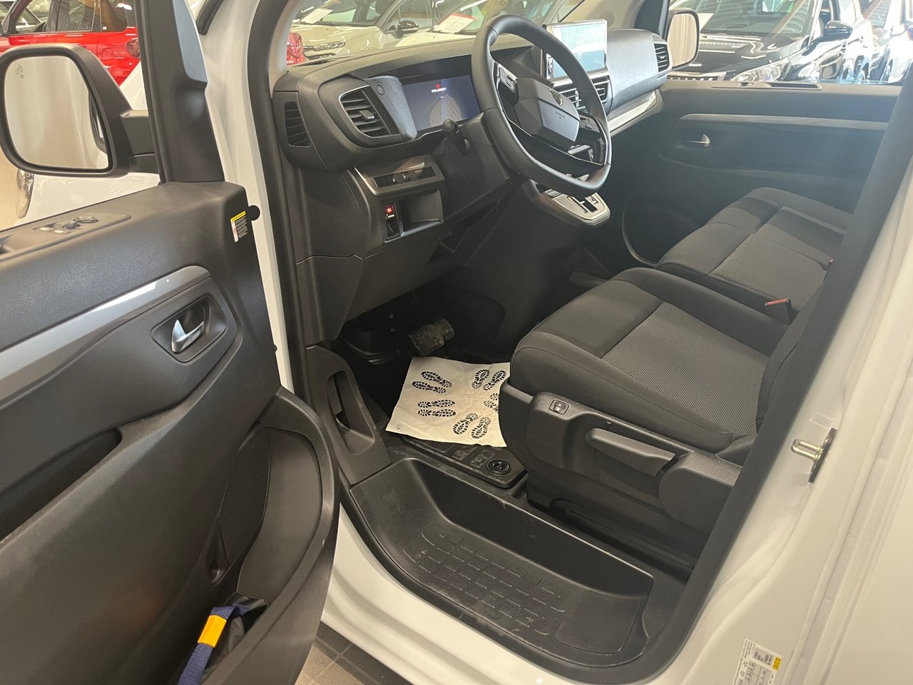Peugeot e-Expert L3 PLUS 2026, bild 6/10