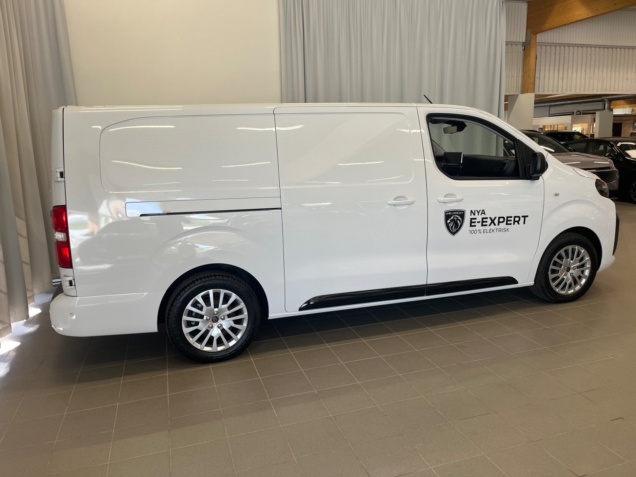 Peugeot e-Expert L3 PLUS 2026, bild 3/10