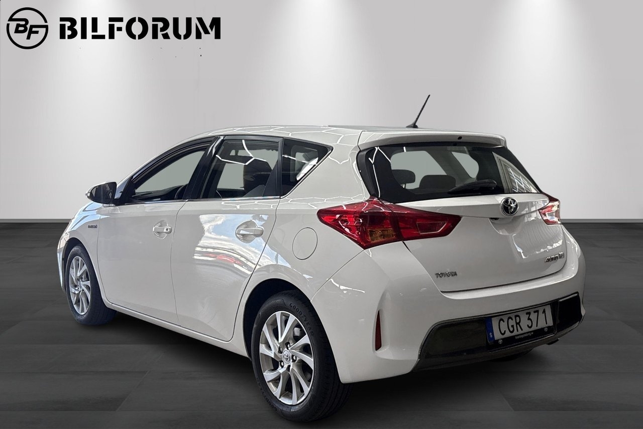 Toyota Auris Hybrid e-CVT Active 2014, bild 4/10